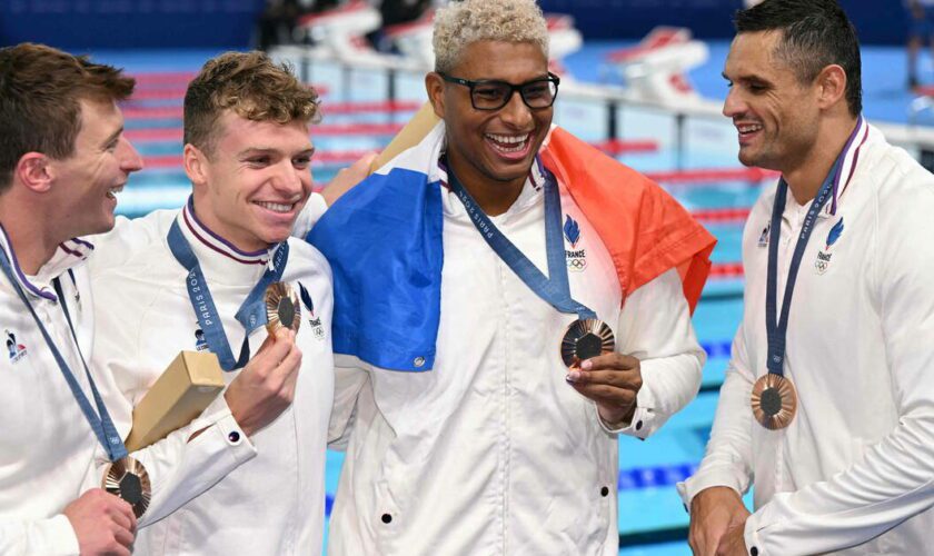 JO de Paris 2024 : des Bleus en bronze sur le relais 4x100 m quatre nages