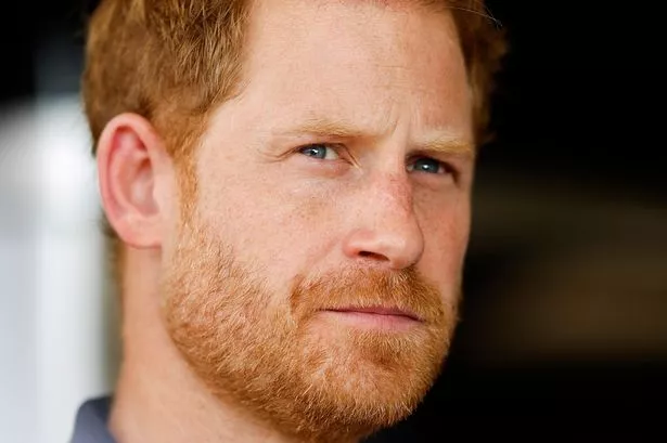 Prince Harry facing 'huge pressure' over next move - but it will destroy chance of reconciling with royals