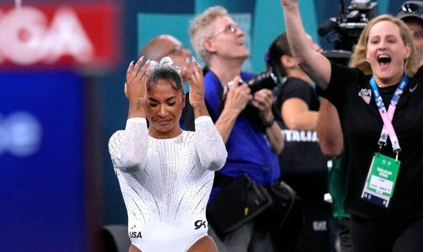 Jordan Chiles picks up bronze medal after score is changed following floor routine, Simone Biles gets silver