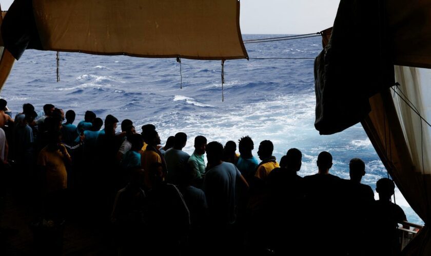 Mittelmeerroute: Kreuzfahrtschiff rettet knapp 80 Geflüchtete aus dem Mittelmeer