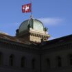 Schweiz: Schweiz räumt milliardenschweren Fehler bei Rentenausgaben ein