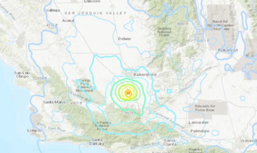 California struck by magnitude 5.2 earthquake shaking buildings in Los Angeles