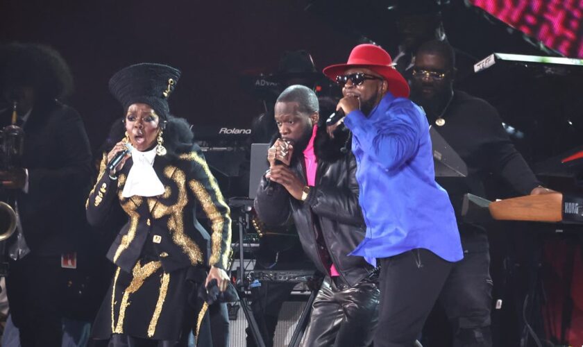 Lauryn Hill and The Fugees abruptly cancel Miseducation tour