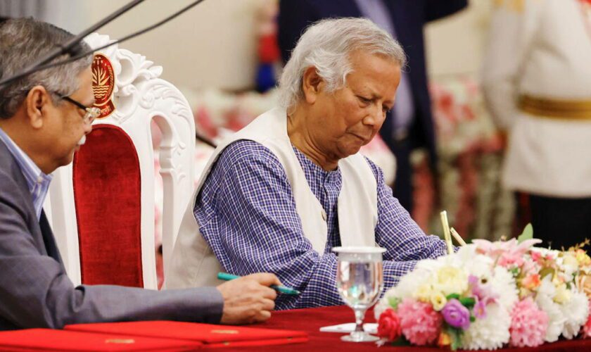 Au Bangladesh, Muhammad Yunus a prêté serment en tant que chef du gouvernement intérimaire