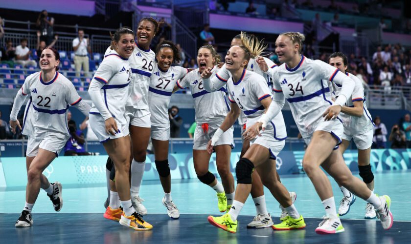 Handball aux JO de Paris : l’équipe de France féminine bat la Suède et se qualifie pour la finale