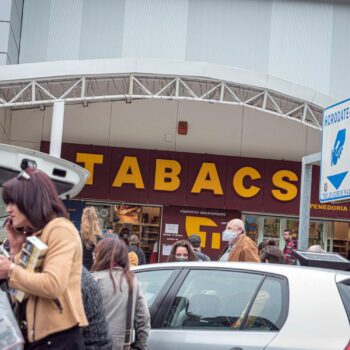 Beaucoup font cette erreur en achetant des cigarettes à l'étranger, elle entraîne une grosse amende de la douane