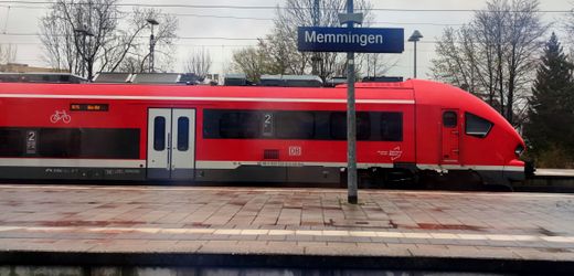 Memmingen: Polizei räumt Zug und Bahnhof wegen Mann mit Kampfmesser