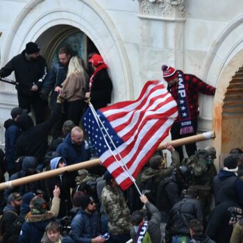 USA: Mann wegen Angriffen im US-Kapitolgebäude zu 20 Jahren Haft verurteilt