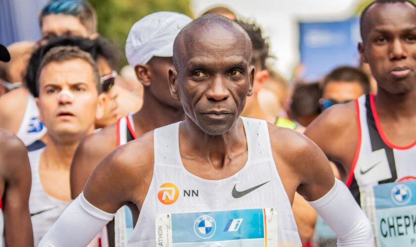 Olympics 2024 LIVE: Marathon updates as Eliud Kipchoge targets history and latest medals from Paris