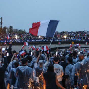 Cérémonie de clôture des JO 2024 : Léon Marchand et Pauline Ferrand-Prévot seront les porte-drapeaux français