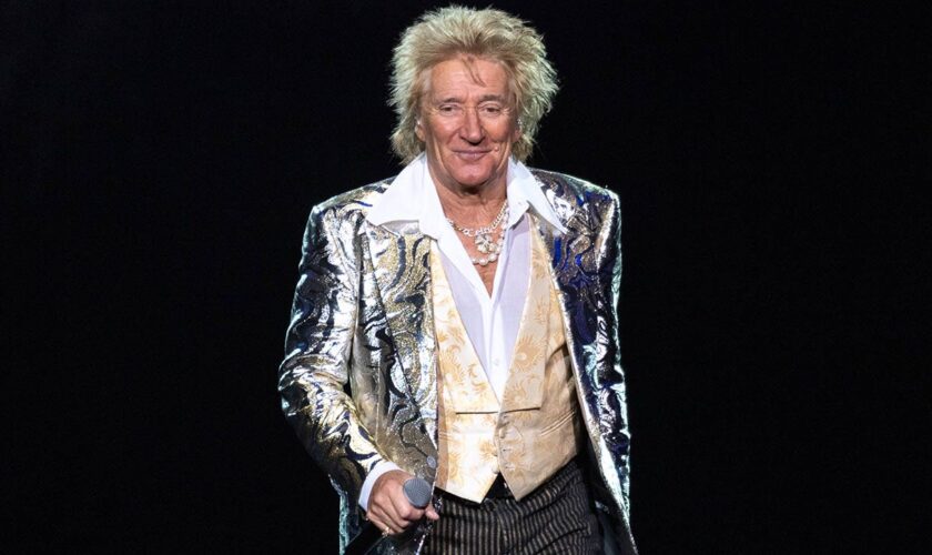 Rod Stewart postpones 2 more shows after canceling 200th Las Vegas show