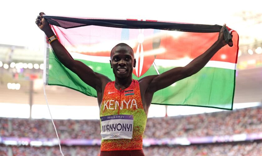 Kenyan Emmanuel Wanyonji takes 800 metres gold with personal best