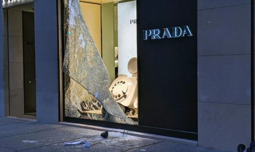 Chicago smash-and-grab crew hits Prada store as city prepares for DNC