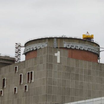 Immer wieder im Visier der Kriegsgegner: Das Atomkraftwerk Saporischschja in der Südukraine. (Archivbild) Foto: Victor/Xinhua/dp