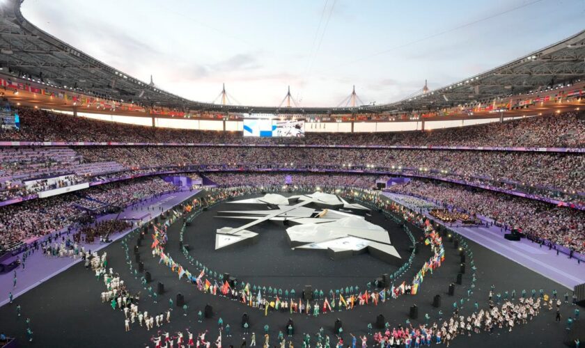 Olympics closing ceremony LIVE: Latest updates after USA top China in final medal count at Paris 2024