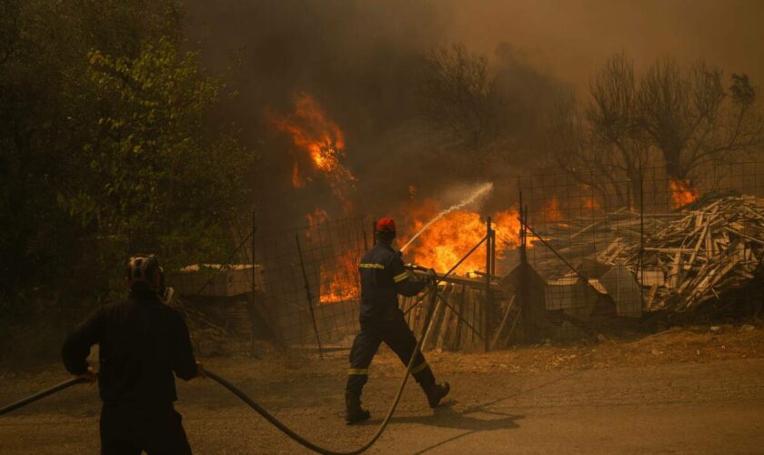 Incendie en Grèce : l’UE appelée en renfort, la France envoie 180 pompiers