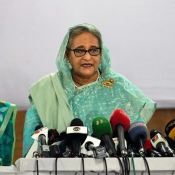 Scheich Hasina: Mordermittlungen gegen ehemalige Regierungschefin von Bangladesch