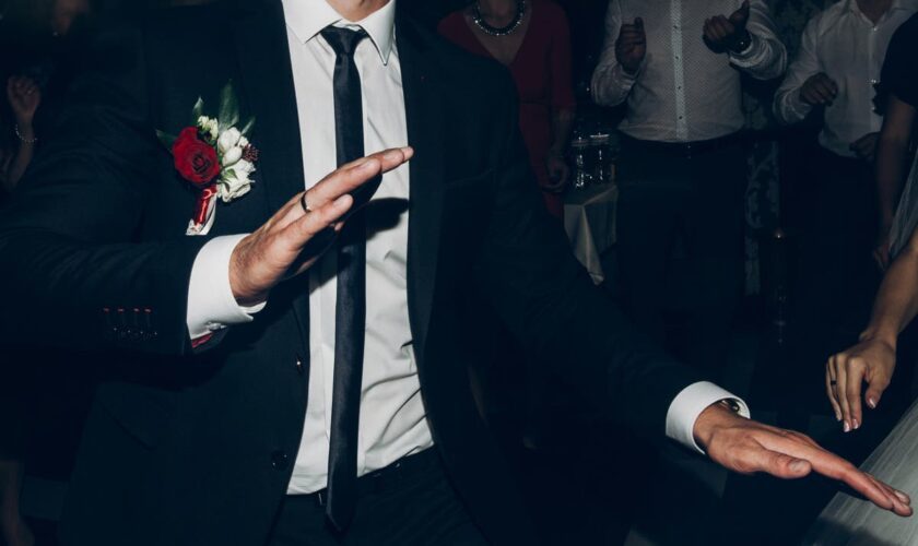 Groom disinvites parents from wedding after they disagree with his decision to break tradition