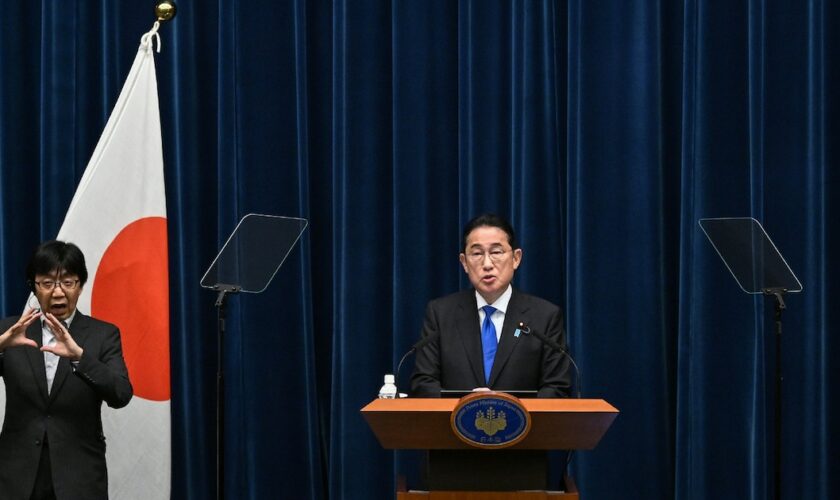 Le Premier ministre japonais Fumio Kishida annonce son départ lors d'une conférence de presse, le 14 août 2024 à Tokyo