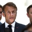 Le président de la République Emmanuel Macron, au centre, le 12 août 2024, à Paris