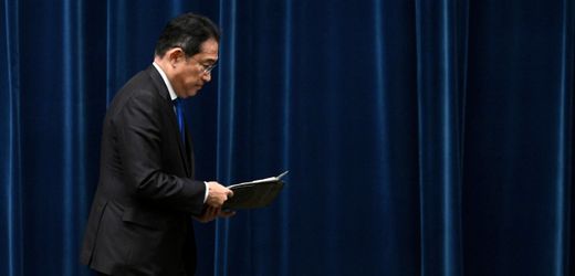 Japan: Premier Fumio Kishida tritt zurück - wer will das Land nun erneuern?