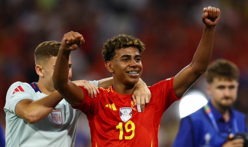 Soccer Football - Euro 2024 - Semi Final - Spain v France - Munich Football Arena, Munich, Germany - July 9, 2024 Spain's Lamine Yamal celebrates after the match REUTERS/Leonhard Simon