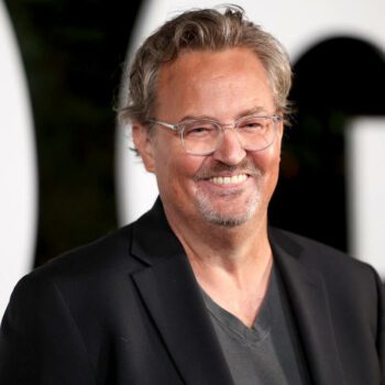 Cinq personnes poursuivies en lien avec la mort de la star de « Friends », Matthew Perry