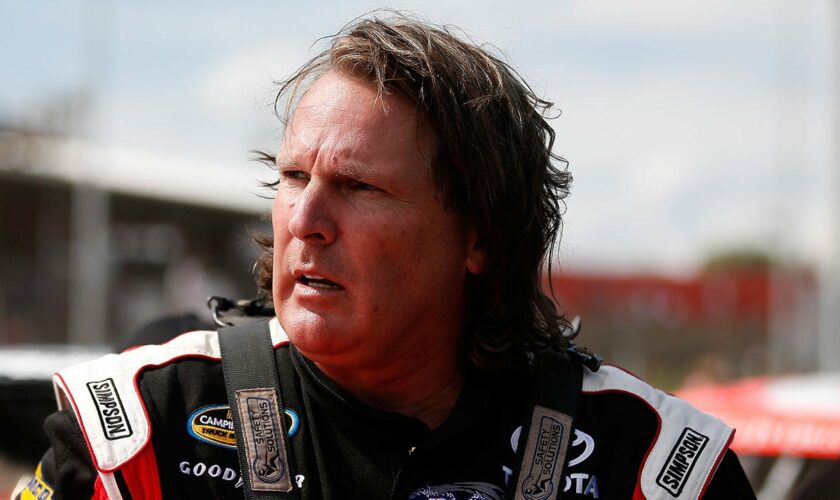 Dirt track racing legend Scott Bloomquist, 60, killed in Tennessee plane crash