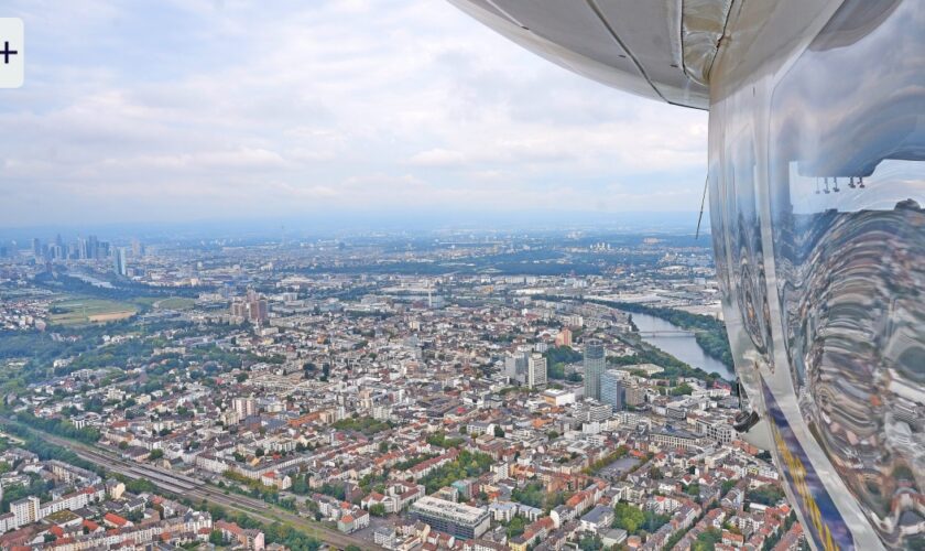 Luftschiff-Rundflug: Nostalgische Flüge über die Skyline