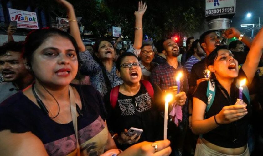 Der Protest in Indien nach dem grausamen Tod einer Ärztin in Ausbildung ist groß. Foto: Bikas Das/AP