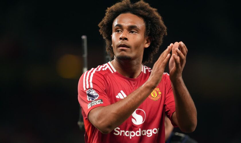 Erik ten Hag thrilled as Man Utd debutant Joshua Zirkzee hits the ground running