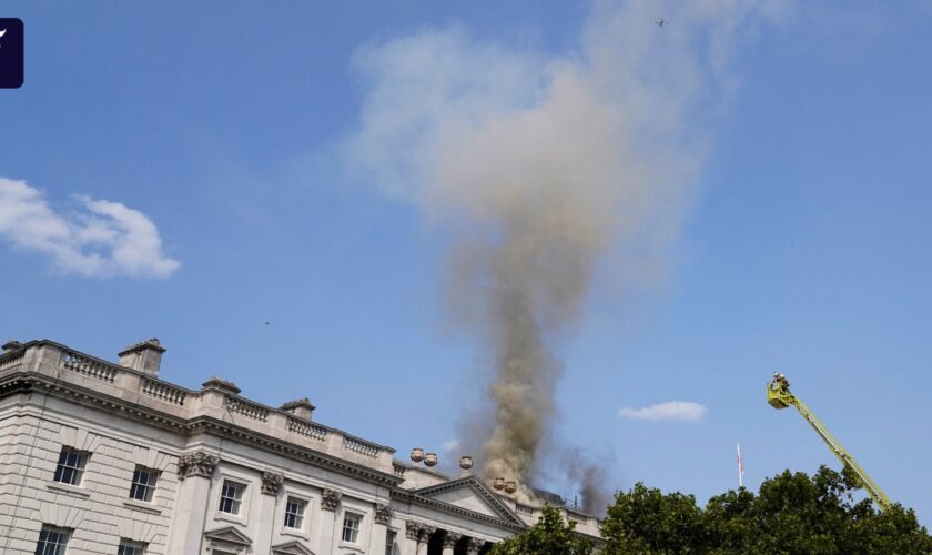 Feuer im historischen Somerset House in London