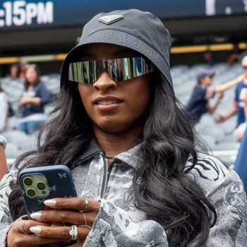 Simone Biles catches heat for wearing Jonathan Owens-themed Packers jacket to Bears' preseason game