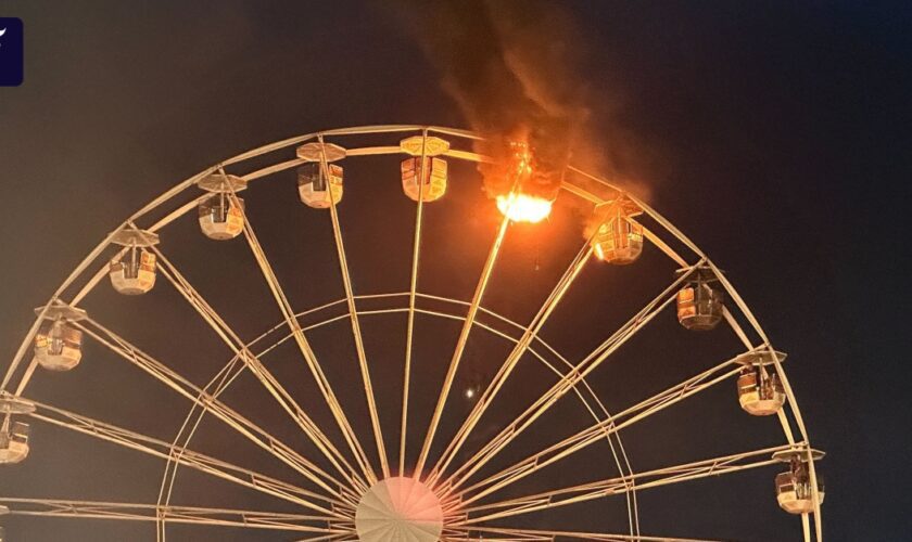 Zwei Schwerverletzte: Riesenrad auf Festival brennt