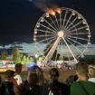 Beim Highfield-Festivals bei Leipzig haben zwei Gondeln des Riesenrades begonnen zu brennen. Foto: Str./dpa