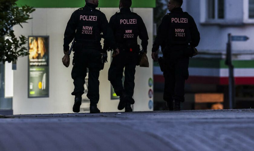 En Allemagne, trois morts et cinq blessés dans une attaque au couteau, l’assaillant en fuite