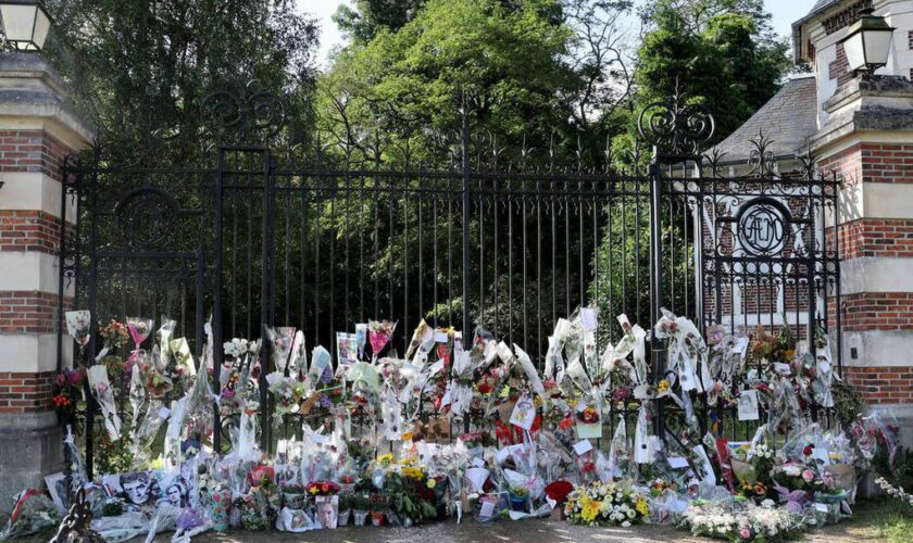 Obsèques d'Alain Delon : les proches de l'acteur lui rendent un ultime hommage ce samedi