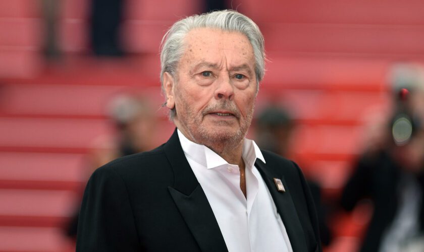 Obsèques d’Alain Delon : Lieu, invités… ce qu’on sait sur le dernier adieu du Guépard