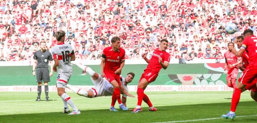 Fußball-Bundesliga: SC Freiburg besiegt VfB Stuttgart, Holstein Kiel mit Bundesligadebüt