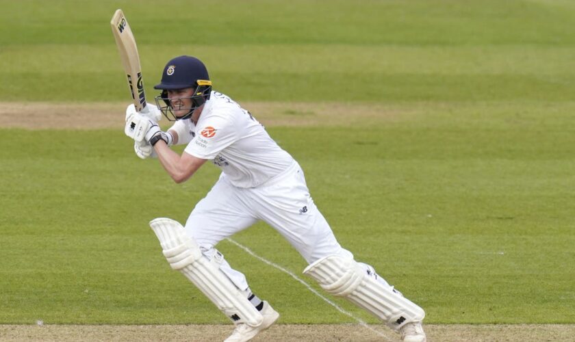 Rain affects title-chasing Essex with only 34 overs bowled against Hampshire