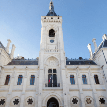 Angoulême : un homme met le feu à la mairie, ce que l'on sait