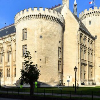 Un homme tente de mettre le feu dans la mairie d’Angoulême