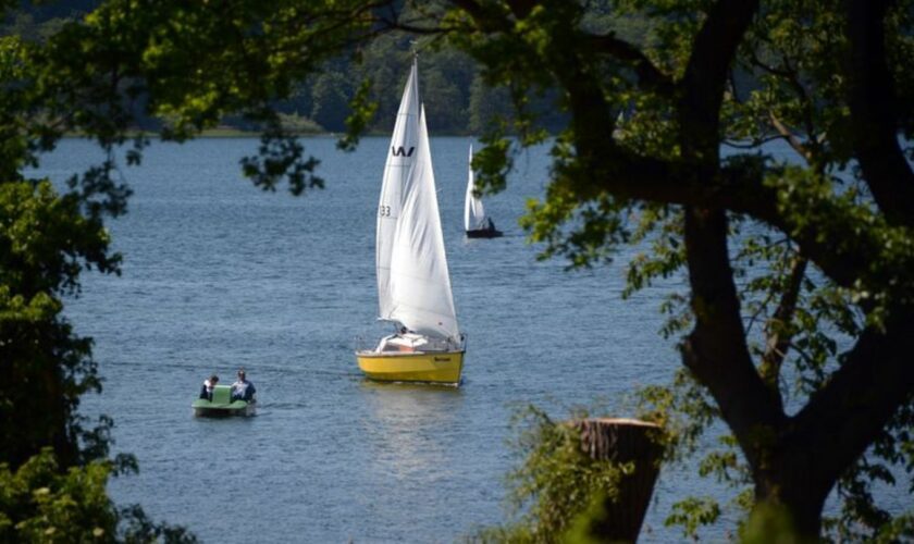 Ein Segler wird auf dem Ratzeburger See vermisst. (Archivbild) Foto: picture alliance / dpa