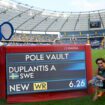 Athlétisme : Armand Duplantis décroche un nouveau record du monde du saut à la perche à 6,26 m