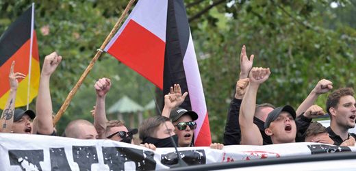 Dresden: Polizei durchsucht Objekte mutmaßlicher Neonazis