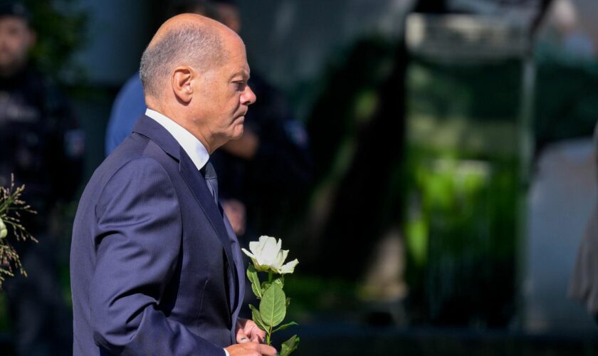 Scholz besucht Solingen: "Das war Terrorismus, Terrorismus gegen uns alle"