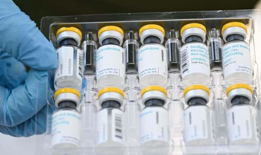 Mpox : le ministre de la Santé s’attend à des «cas sporadiques» en France et mise sur des «stocks robustes» de vaccins