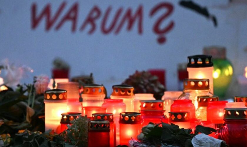 In Solingen wird weiter zu den Hintergründen des Messerangriffs ermittelt (Archivbild). Foto: Federico Gambarini/dpa