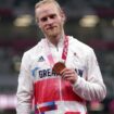 Jonnie Peacock piles pressure on his rivals as he targets a third Paralympic title