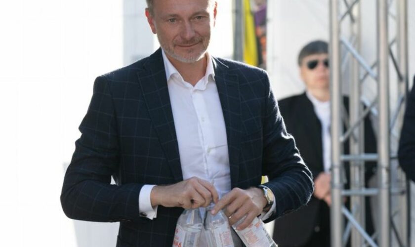 FDP-Chef und Bundesfinanzminister Christian Lindner bei einem Wahlkampftermin in Dresden Foto: Sebastian Kahnert/dpa